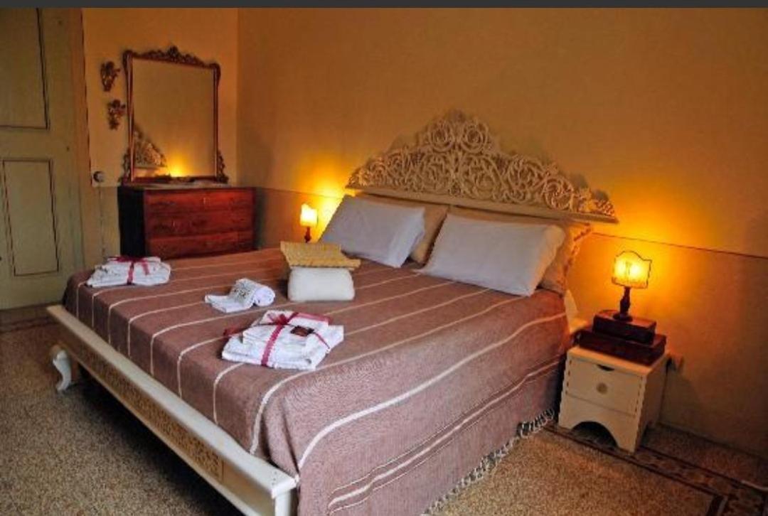 Bed And Breakfast Evelina Lucca Buitenkant foto