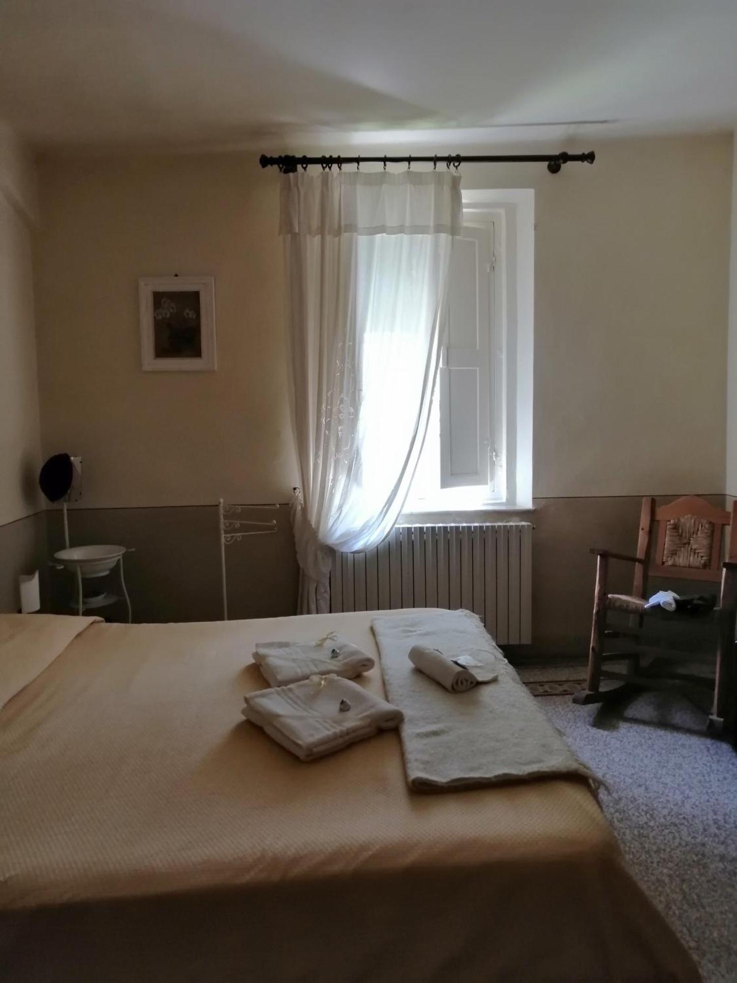 Bed And Breakfast Evelina Lucca Buitenkant foto